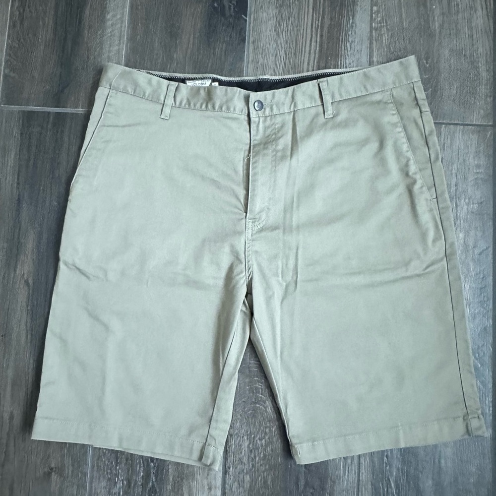 Men’s Volcom Shorts